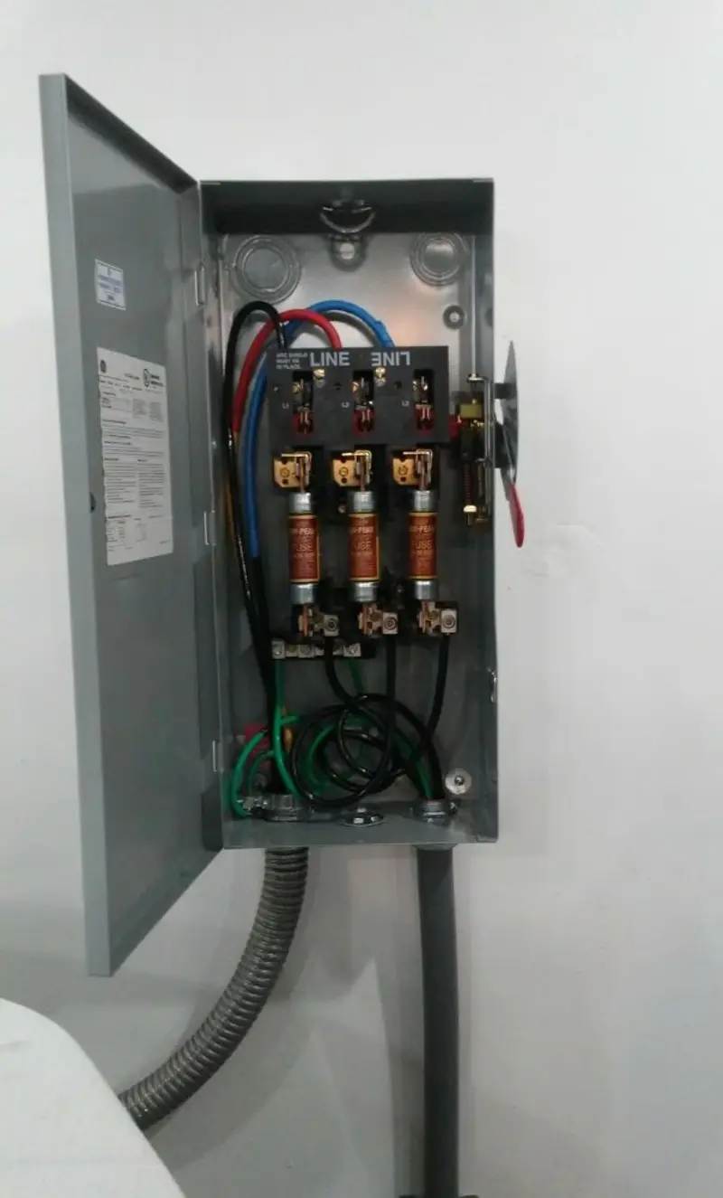 Three-phase disconnect switch installed for Electrical Wiring & Rewiring in Longswamp